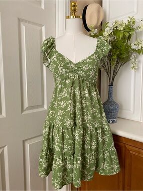 Red Green Floral Tiered Midi Dress with Puff Sleeves